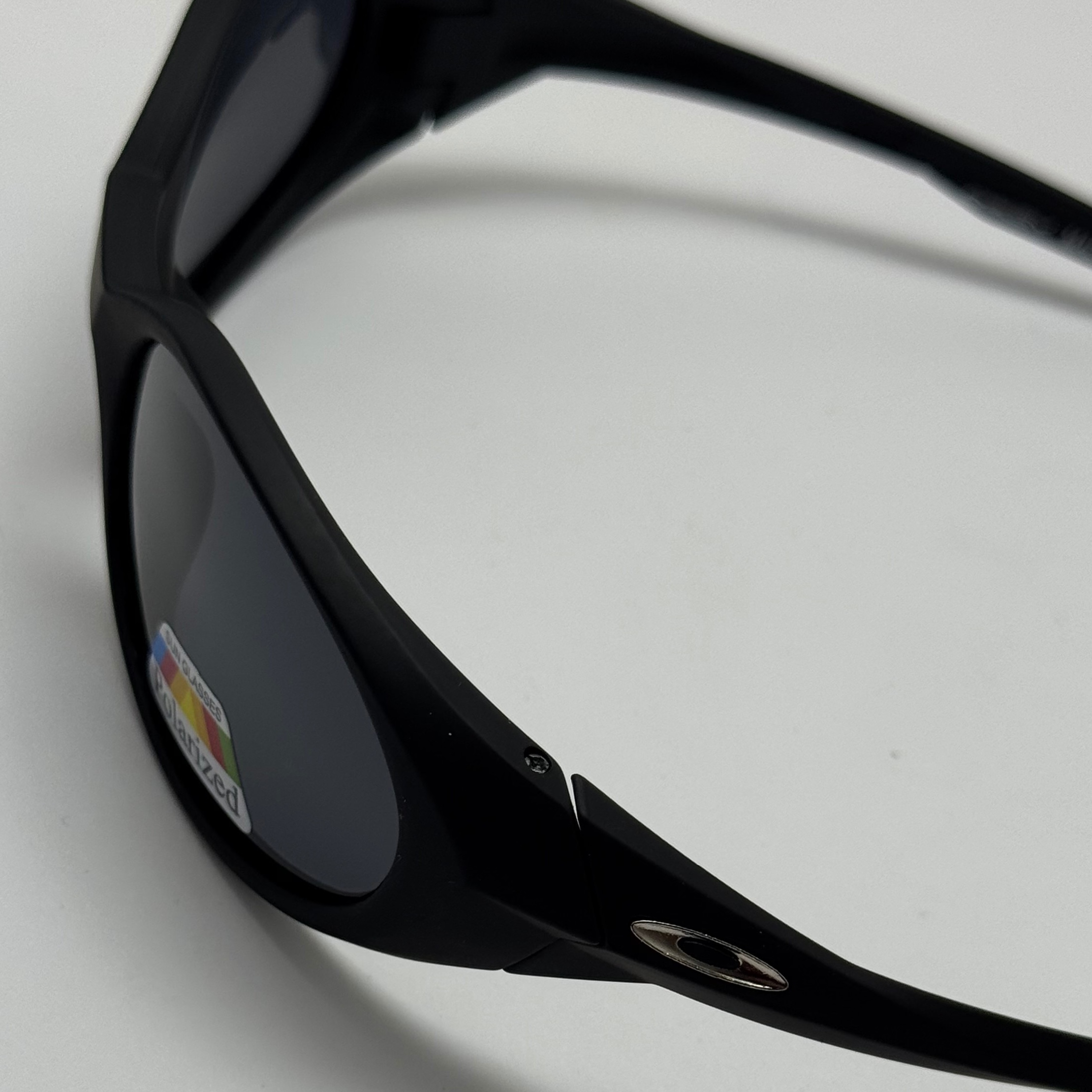 عینک آفتابی پلاریزه اوکلی مدل Oakley Eye Jacket Redux بیضی مشکی