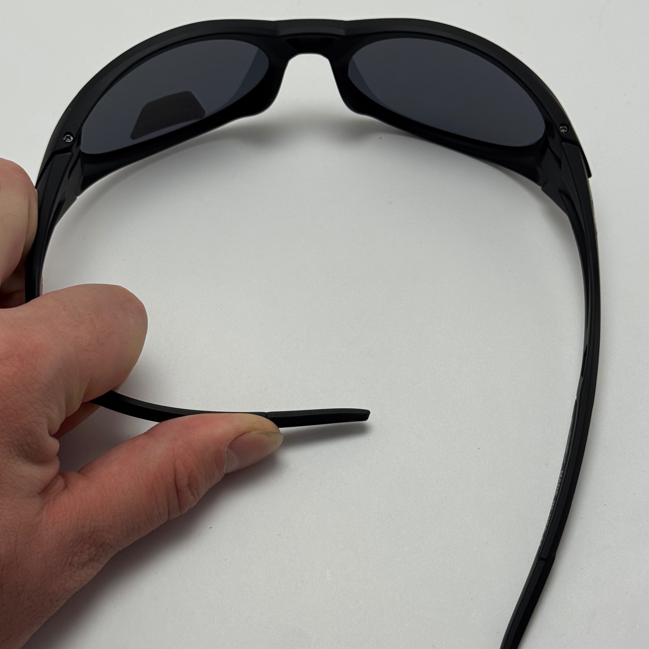 عینک آفتابی پلاریزه اوکلی مدل Oakley Eye Jacket Redux بیضی مشکی