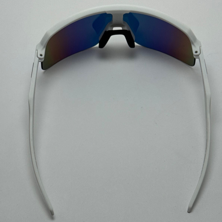 عینک آفتابی اسپرت اوکلی OAKLEY مدل SUTRO فریم سفید عدسی آتیشی