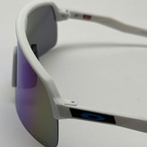 عینک آفتابی اسپرت اوکلی OAKLEY مدل SUTRO فریم سفید عدسی آبی هفت رنگ