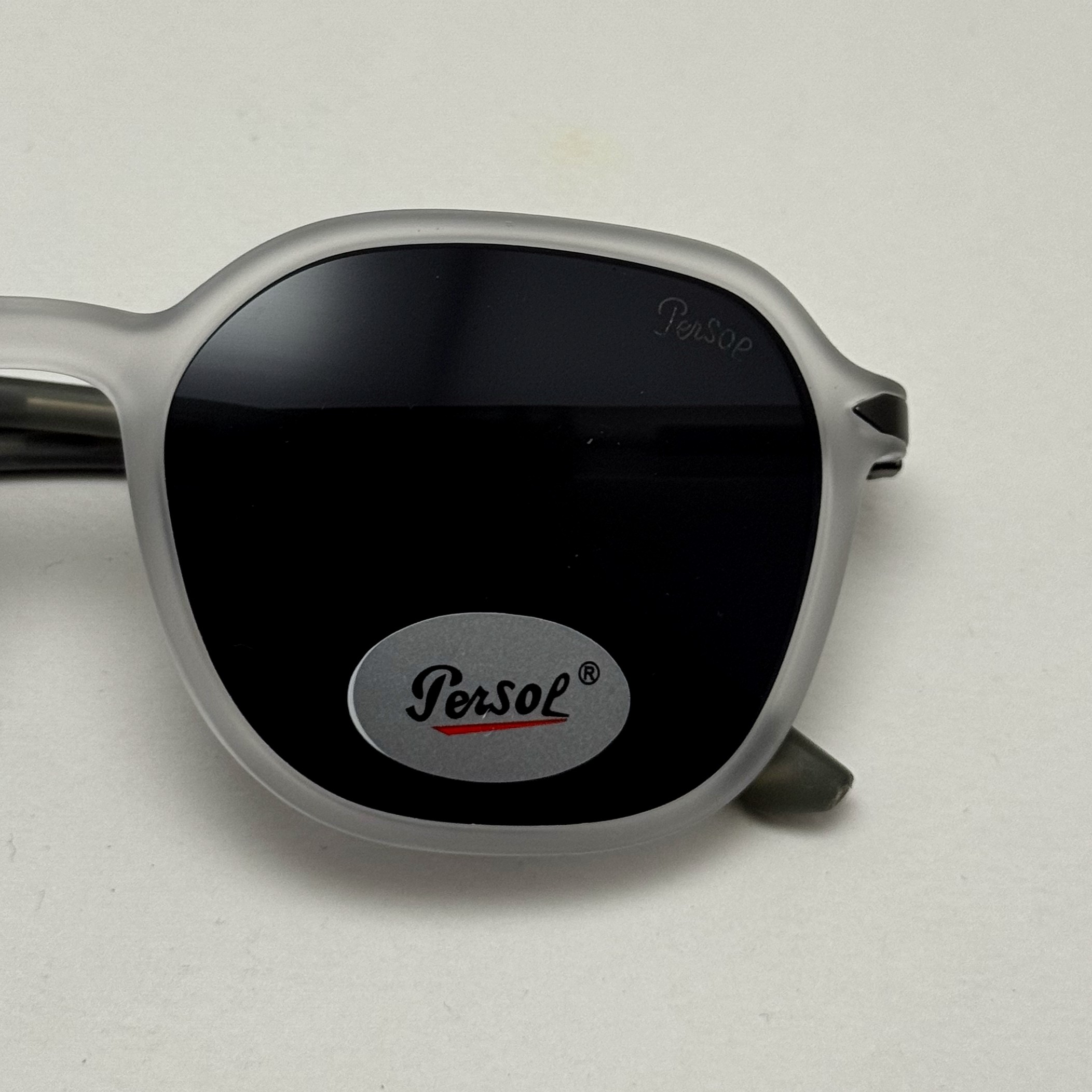 عینک آفتابی پلاریزه پرسول PERSOL کریستالی لولا فنری فوق سبک با کد رفرنس P 3221