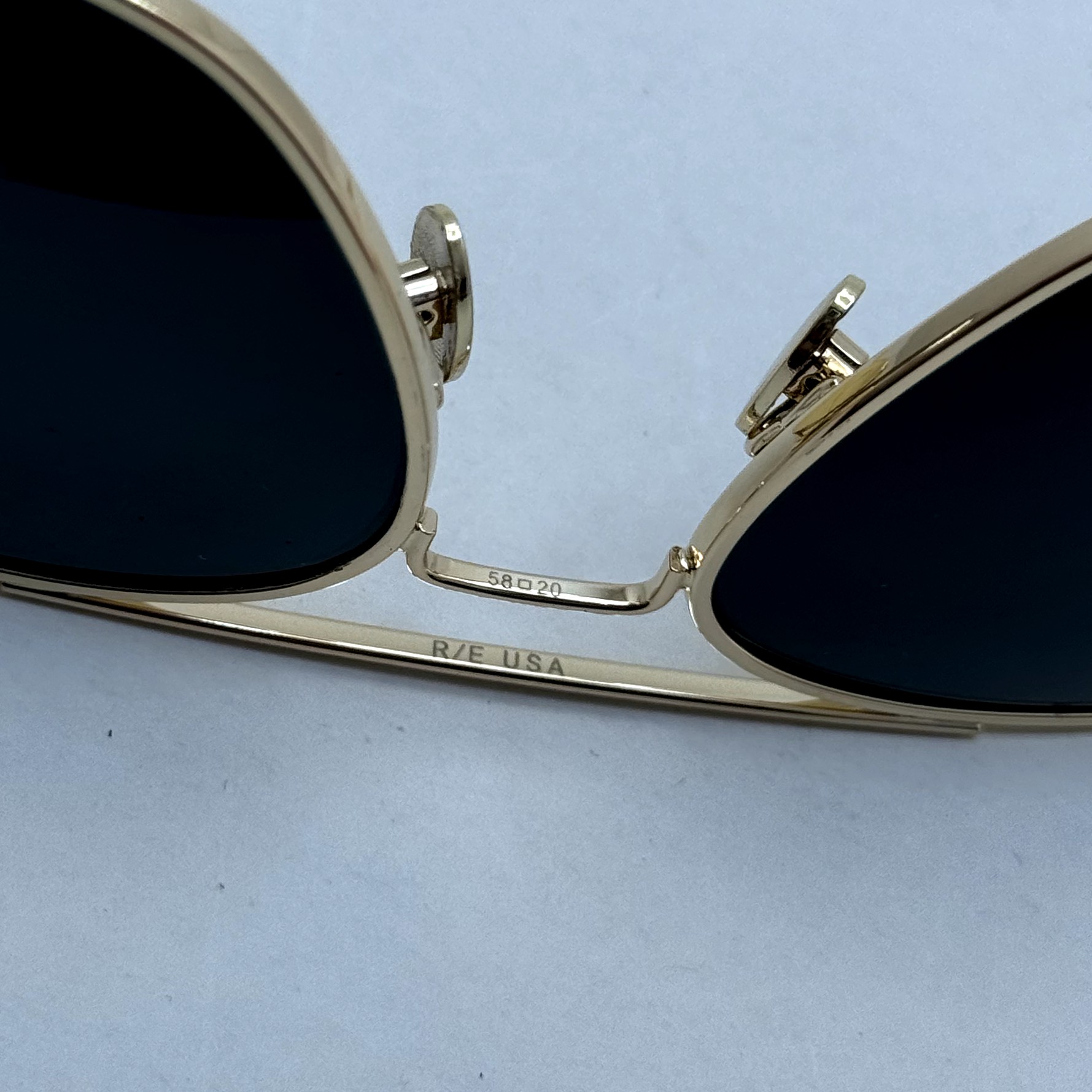 عینک آفتابی خلبانی رندولف شیشه سنگ آنتی رفلکس مشکی فریم طلایی فول پک RANDOLPH AVIATOR RE 58 24K GOLD