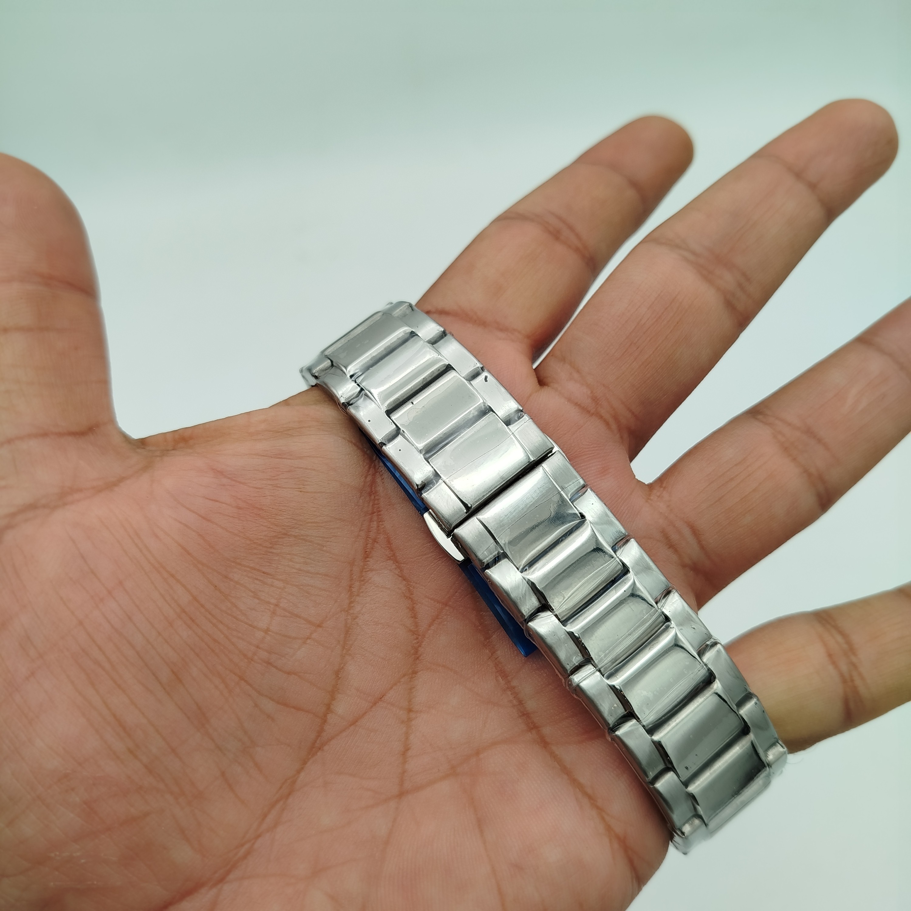 ساعت تمام استیل سیکو SEIKO سه موتور فعال رنگ ثابت