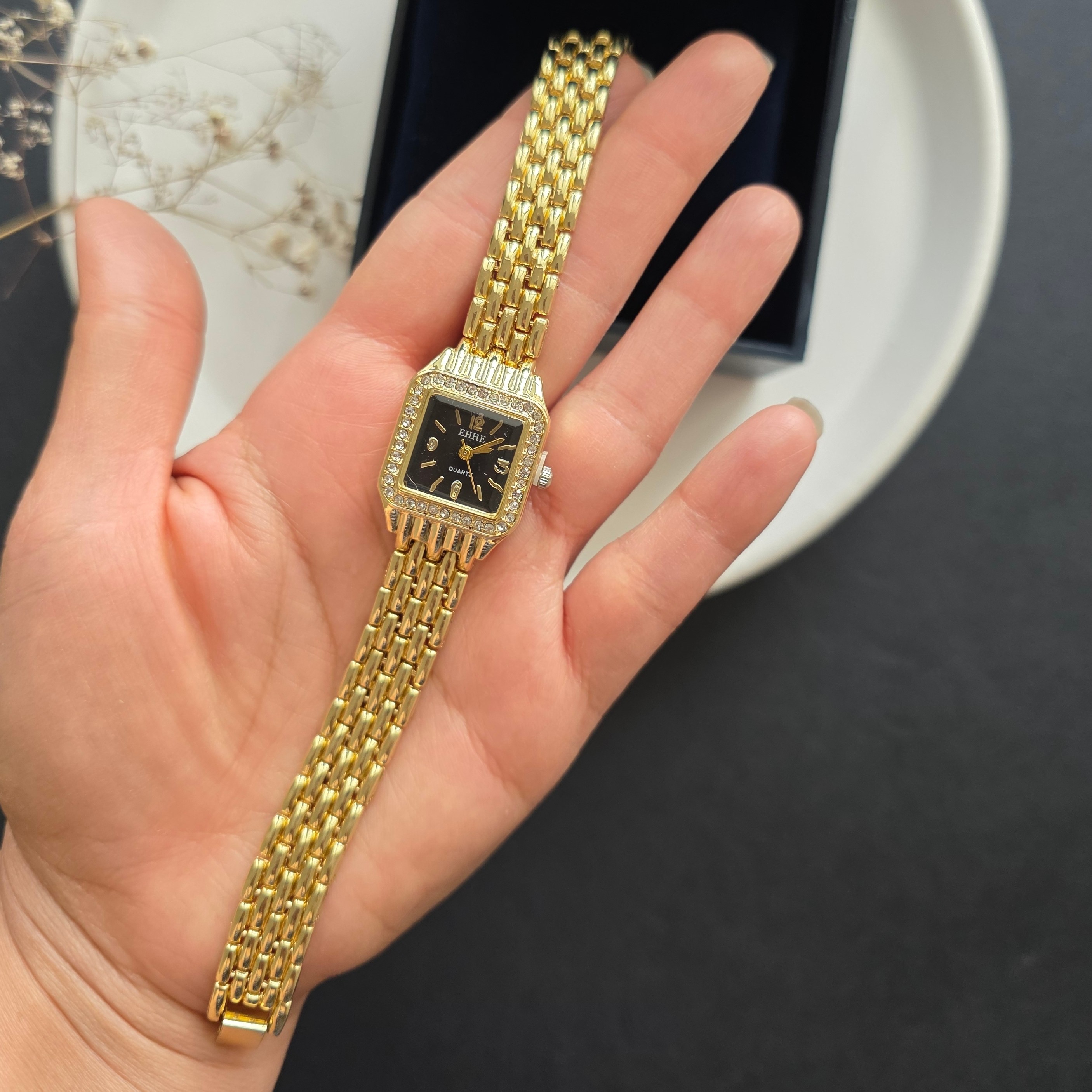 ساعت دخترانه EHHE طلایی صفحه مشکی