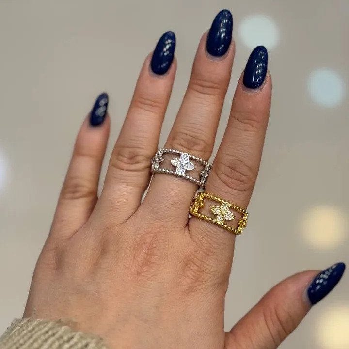 انگشتر زنانه طرح دولاین ونکلیف Vancleef در دو رنگ طلایی و نقره ای آبکاری نقره رنگ ثابت فری سایز Freesize کد zgy (پس کرای