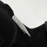 گوشواره زنانه جواهری طرح پرطرفدار پینترستی فول نگین کاری شده رنگ نقره ای آبکاری درجه یک نقره رنگ ثابت کد zmc (پس کرایه)