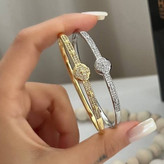 دستبند بنگل زنانه طرح ونکلیف Van Cleef نگین کاری شده فری سایز freesize رنگ ثابت با کیفیت بالا کد zmc (پس کرایه)