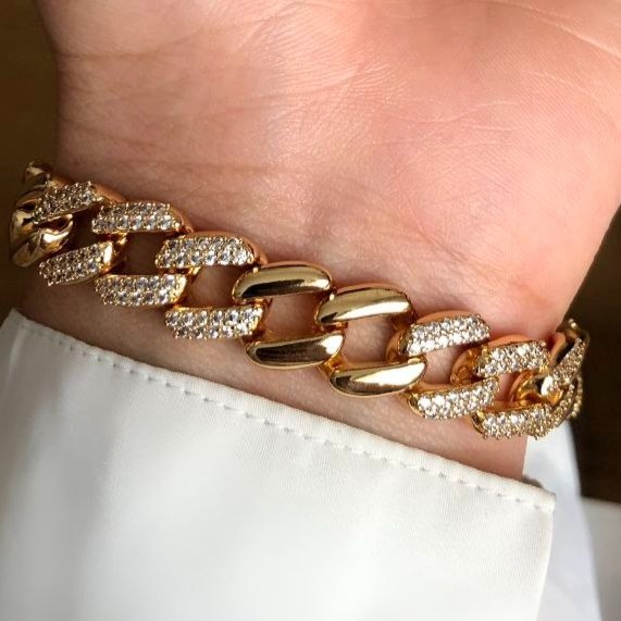 دستبند زنانه جواهری طرح کارتیر Cartier نگین کاری شده فری سایز Freesize رنگ ثابت کد zsm (پس کرایه)