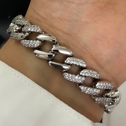دستبند زنانه جواهری طرح کارتیر Cartier نگین کاری شده فری سایز Freesize رنگ ثابت کد zsm (پس کرایه)