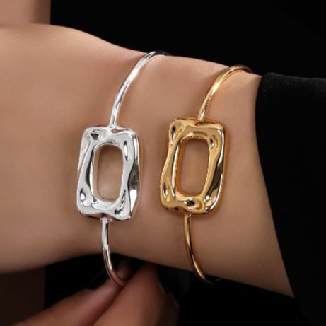 دستبند بنگل زنانه استیل مینیمال رنگ ثابت با کیفیت بالا کد zmp (پس کرایه)