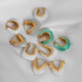 گوشواره مینیمال زنانه طرح صدفی در چند رنگ مختلف رنگ کاملا ثابت کد tj (پس کرایه)