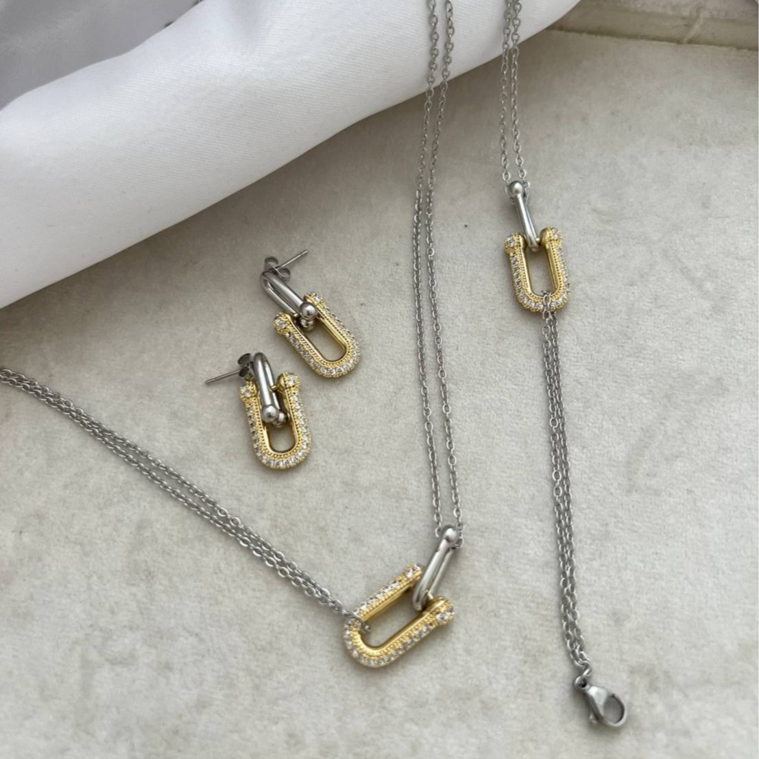 نیم ست استیل گردنبند و گوشواره و دستبند زنانه طرح تیفانی Tiffany رنگ کاملا ثابت کد tj (پس کرایه)