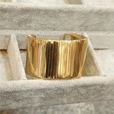 دستبند بنگل آبکاری نقره زنانه طرح چروک پهن طلایی تنوع طرح رنگ کاملا ثابت کد bn (پس کرایه)
