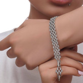 دستبند جواهر نگینی زنانه طرح نگینی متوسط رنگ کاملا ثابت کد sm (پس کرایه)