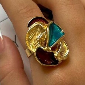 انگشتر میناکاری زنانه طرح پنج برگ درسه رنگ مختلف freesize رنگ ثابت کد sm (پس کرایه)
