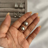 گوشواره استیل زنانه طرح گوی آویز حلقه ای تنوع طرح رنگ ثابت کد tj (پس کرایه)