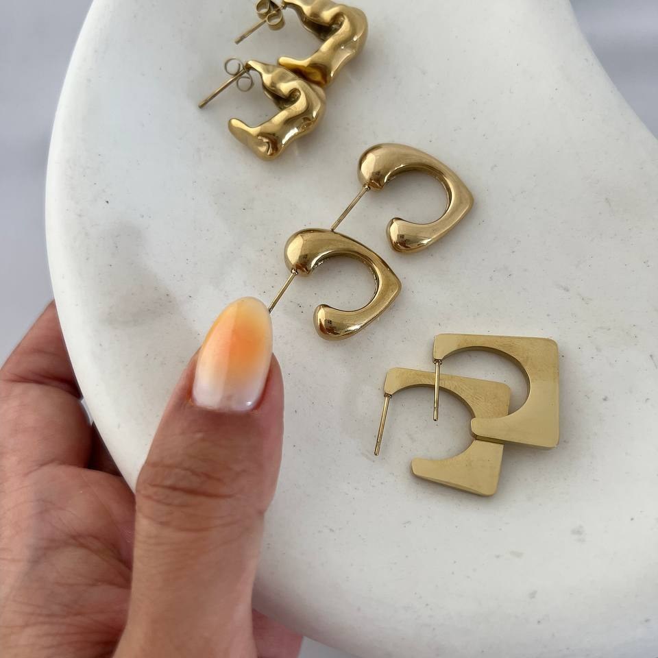 گوشواره استیل زنانه طرح مینیمال تنوع طرح رنگ ثابت و ضد حساسیت کد tj (پس کرایه)