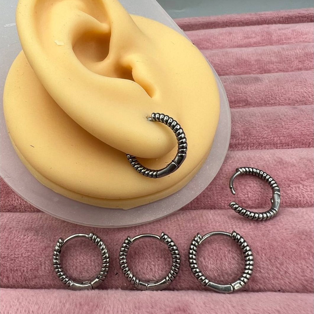 گوشواره استیل زنانه طرح اسپرت حلقه ای تنوع طرح رنگ ثابت و ضد حساسیت کد sf (پس کرایه)