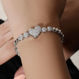 دستبند جواهری نگین کاری طرح زیبای پروانه ای رنگ ثابت کد mp (پس کرایه)