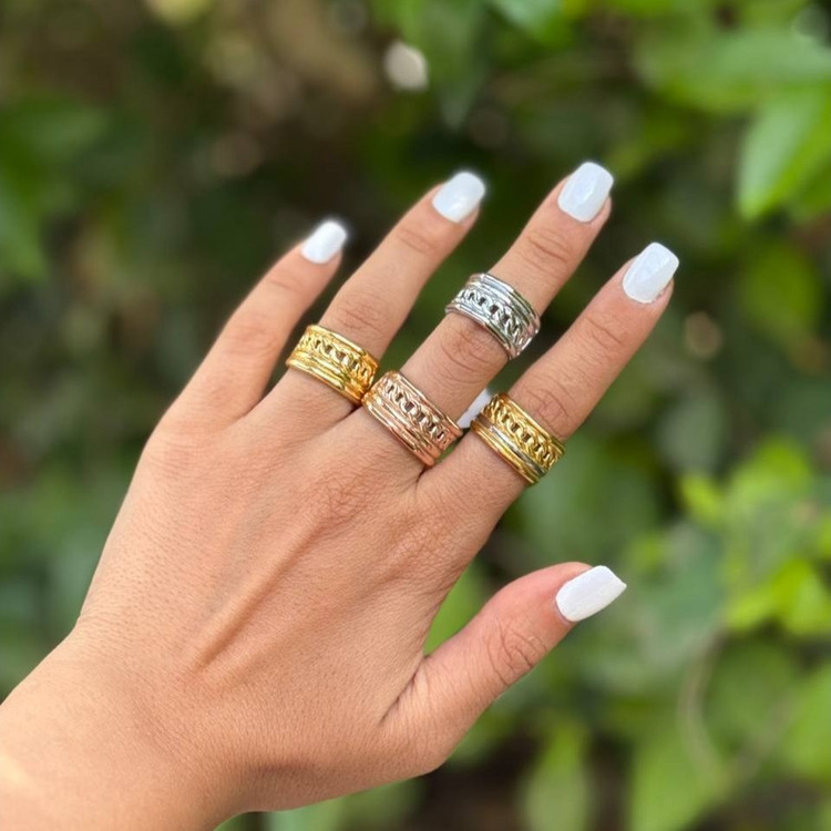 انگشتر استیل زنانه طرح وسط کارتیر Cartier رنگ ثابت کد sm (پس کرایه)
