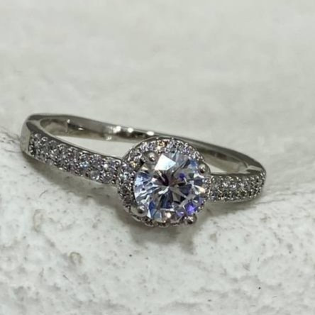 انگشتر طرح جواهری زنانه طرح نگین دایره فری سایز Freesize تنوع طرح رنگ ثابت کد tj (پس کرایه)