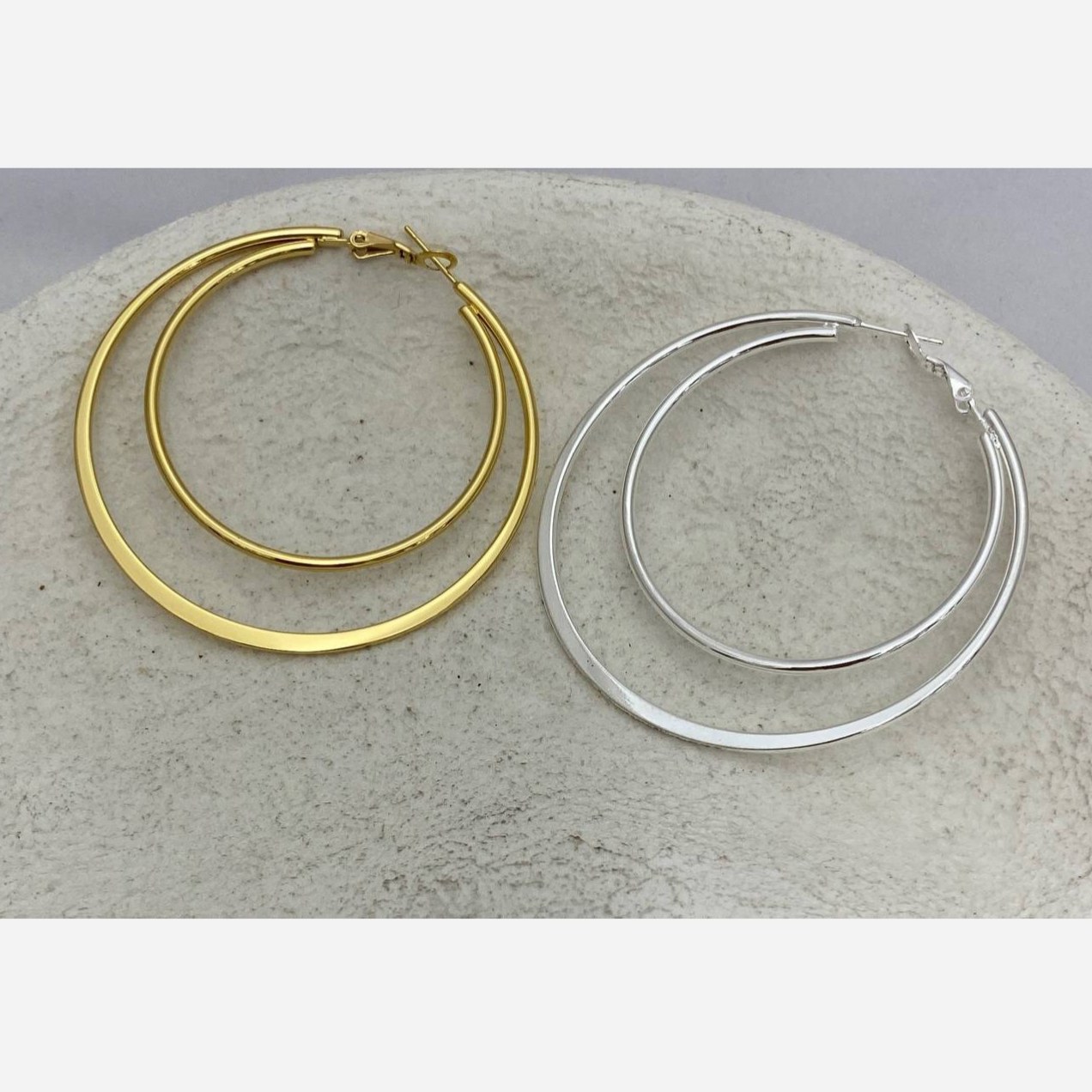 گوشواره استیل زنانه طرح مینیمال دفرمه تنوع طرح رنگ ثابت کد tj (پس کرایه)