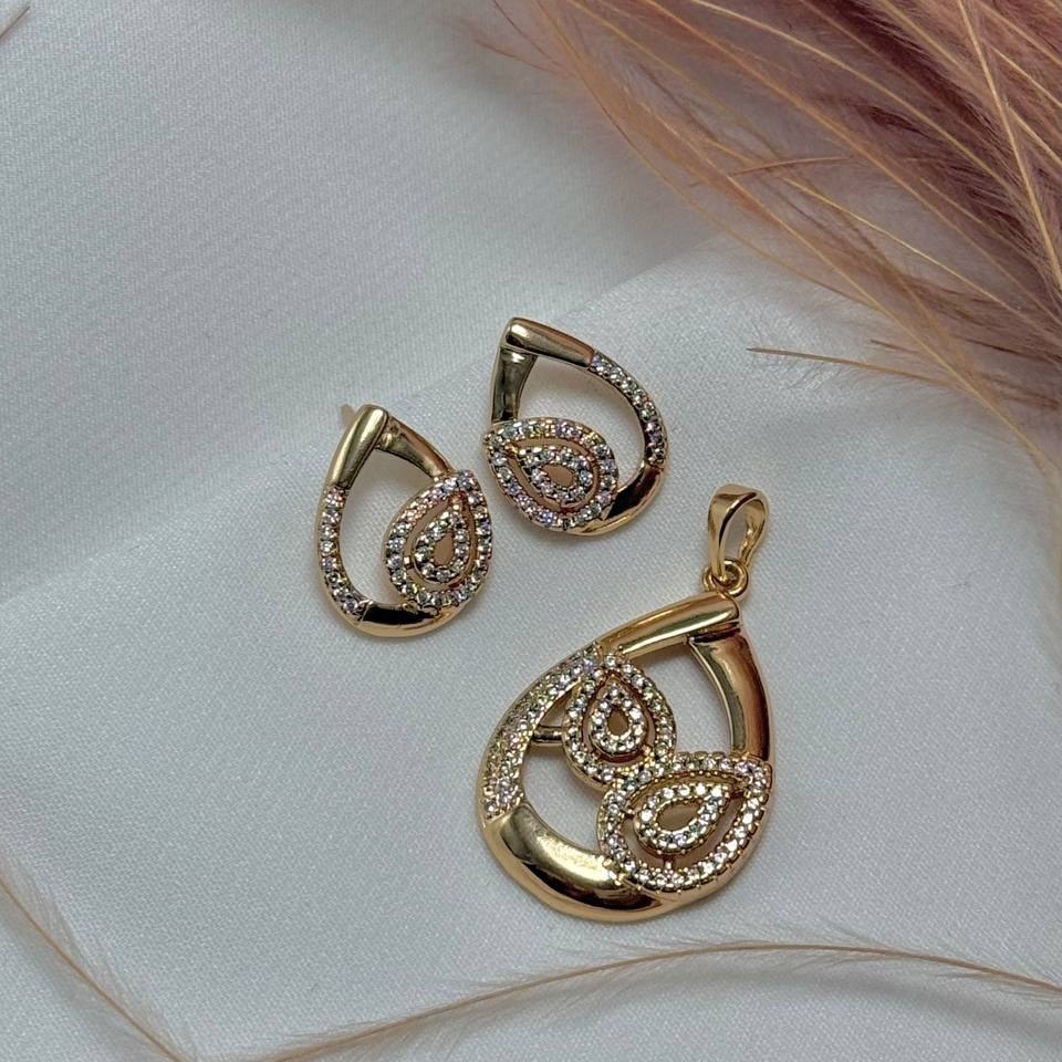 نیم ست گردنبند و گوشواره ژوپینگ زنانه طرح پروانه نگین تنوع طرح رنگ ثابت کد sm (پس کرایه)