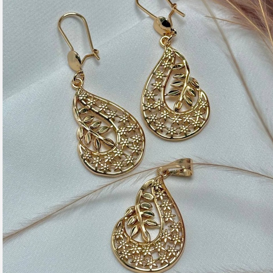 نیم ست گردنبند و گوشواره ژوپینگ زنانه طرح گل نگین تنوع طرح رنگ ثابت کد sm (پس کرایه)