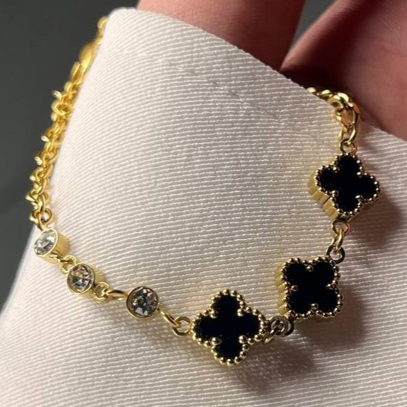 دستبند استیل زنانه طرح گل ونکلیف Vancleef مشکی و قرمز نگین رنگ ثابت کد tk