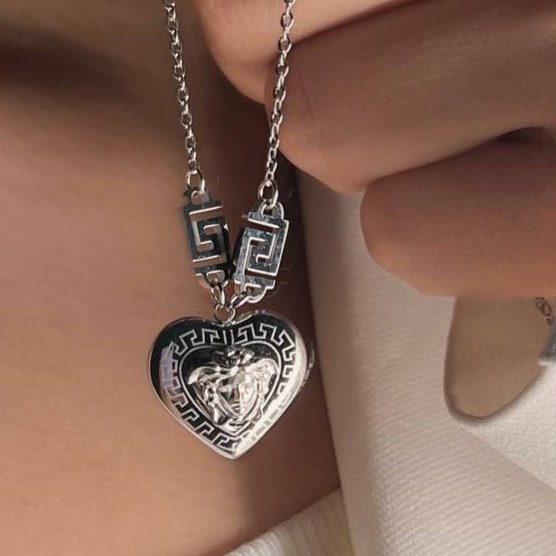 گردنبند و آویز پلاک استیل طرح قلبی ورساچ VERSACE تنوع طرح رنگ ثابت