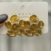 گوشواره فشن زنانه و دخترانه مینیمال دفرمه طرح گل ارکیده رنگ ثابت تنوع مدل کدgy