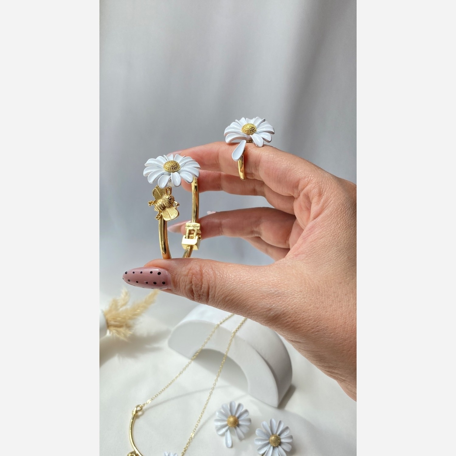 سرویس زنانه بابونه رنگ ثابت