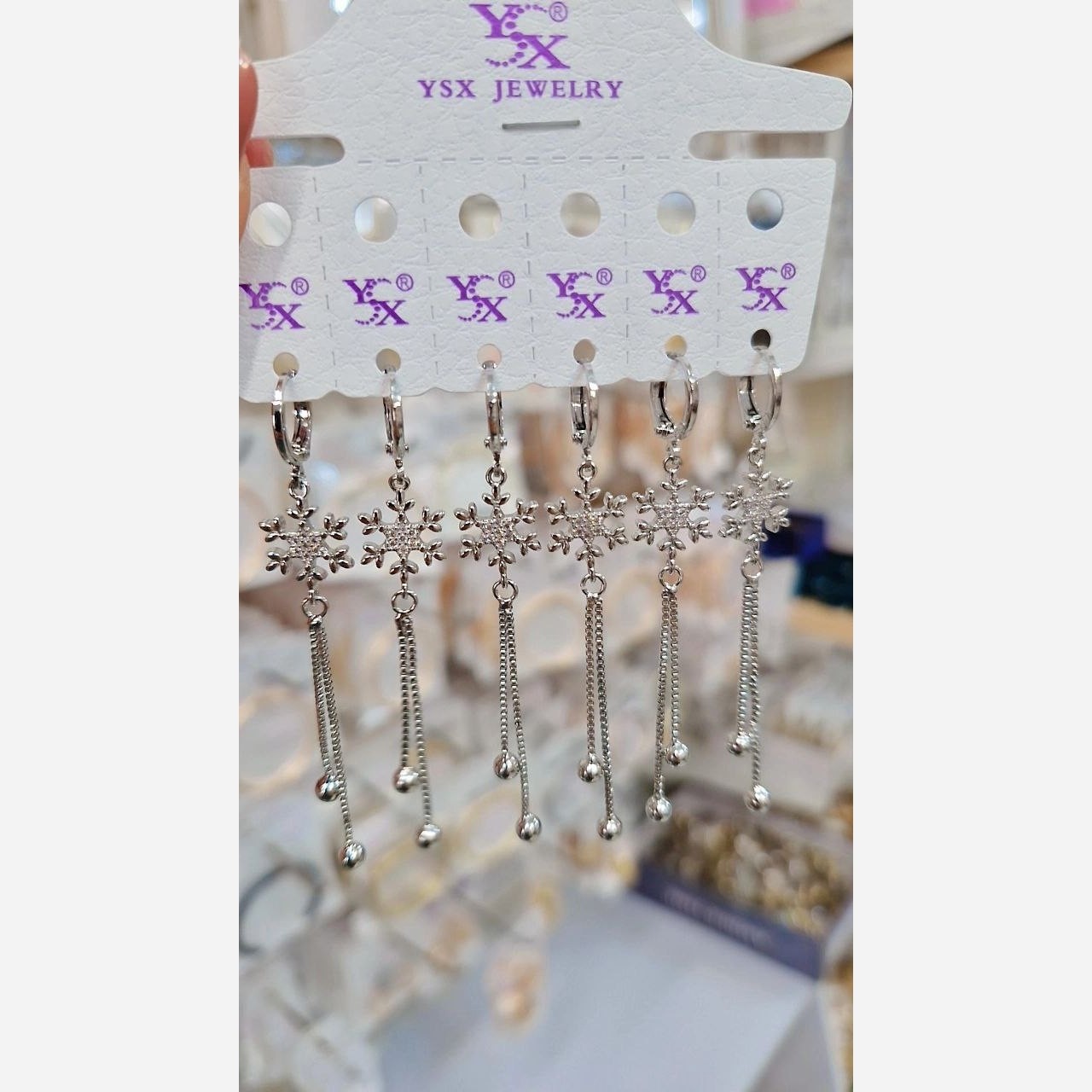 گوشواره زنانه رنگ ثابت طرح جدید