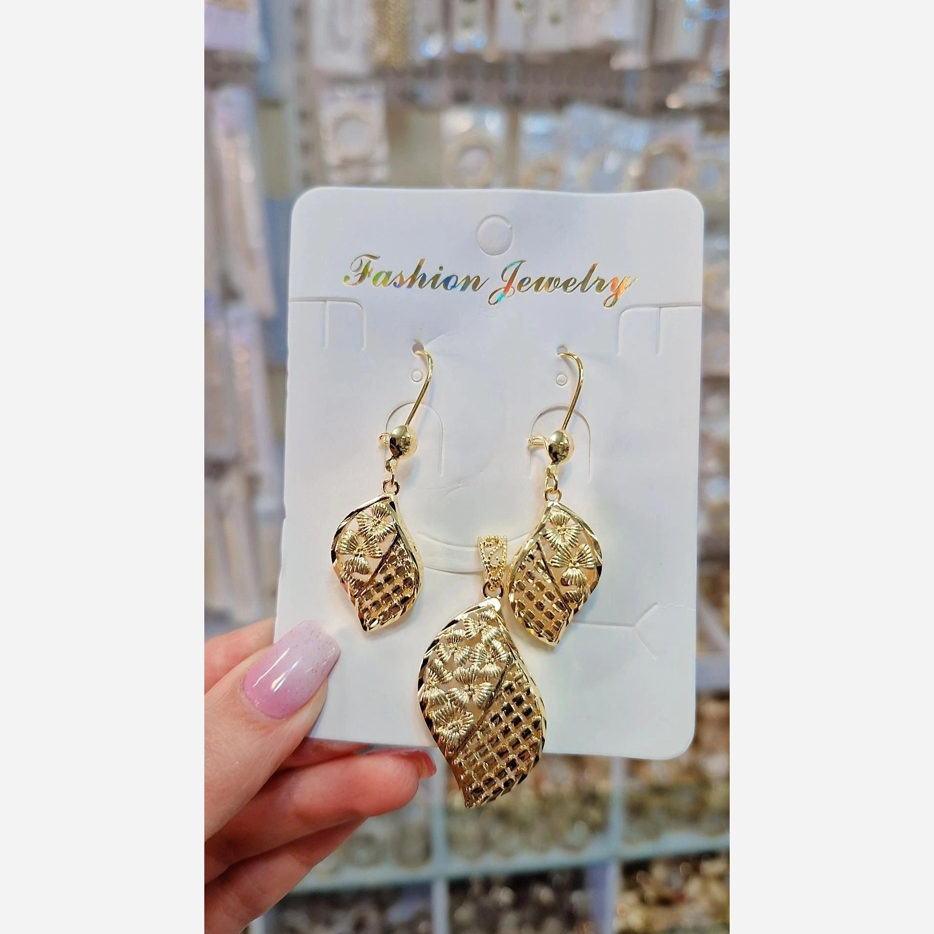 نیمست های زنانه رنگ ثابت طرح جدیدطلا روس