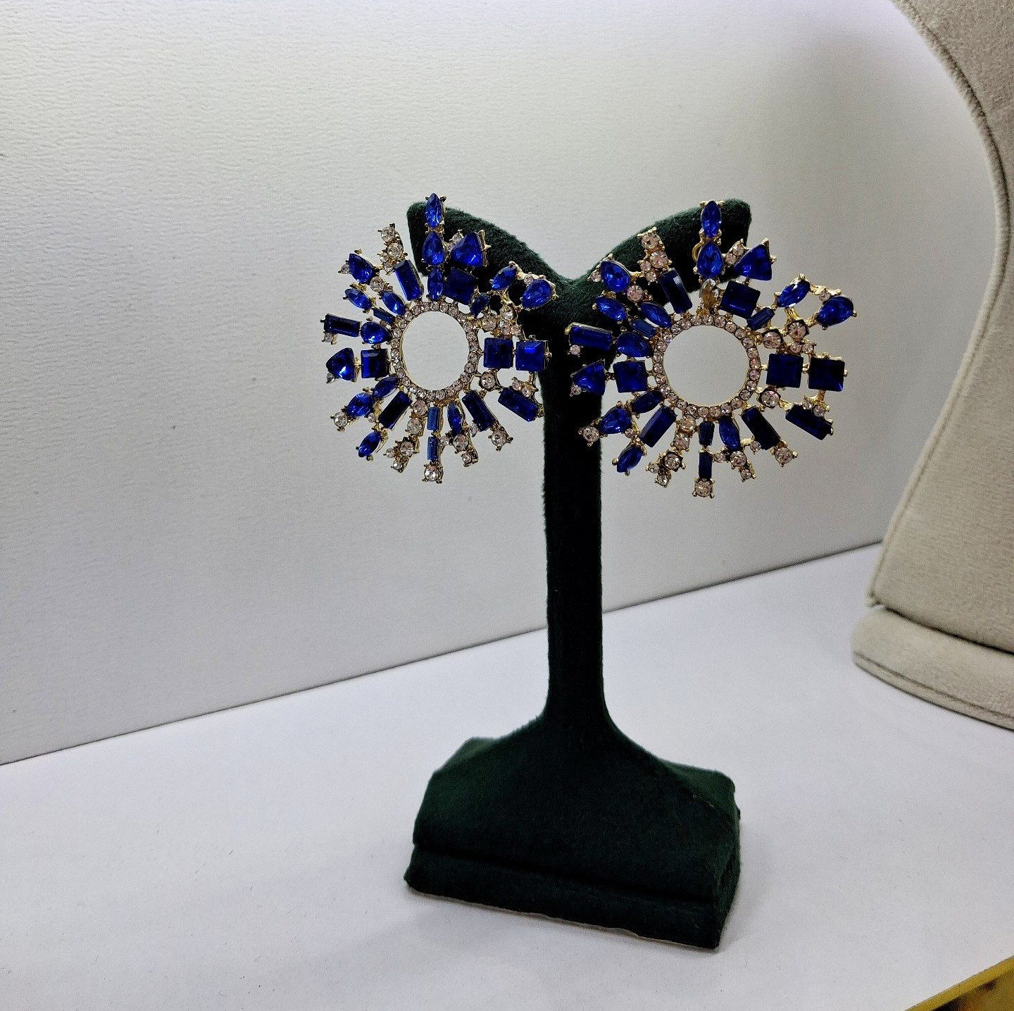 گوشواره طرح جواهری مجلسی شیک رنگ ثابت