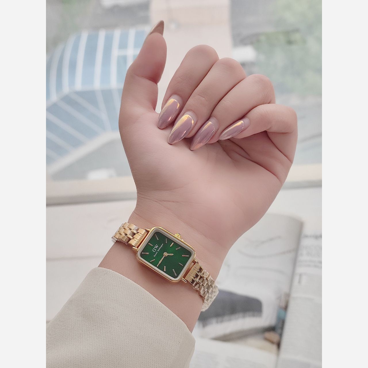 ساعت مچی زنانه و دخترانه فلزی dw کد8 جدید