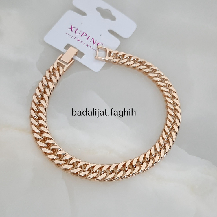 دستبند ژوپینگ کارتیه کاملا رنگ ثابت با آبکاری طلا ورق بزنید لطفا