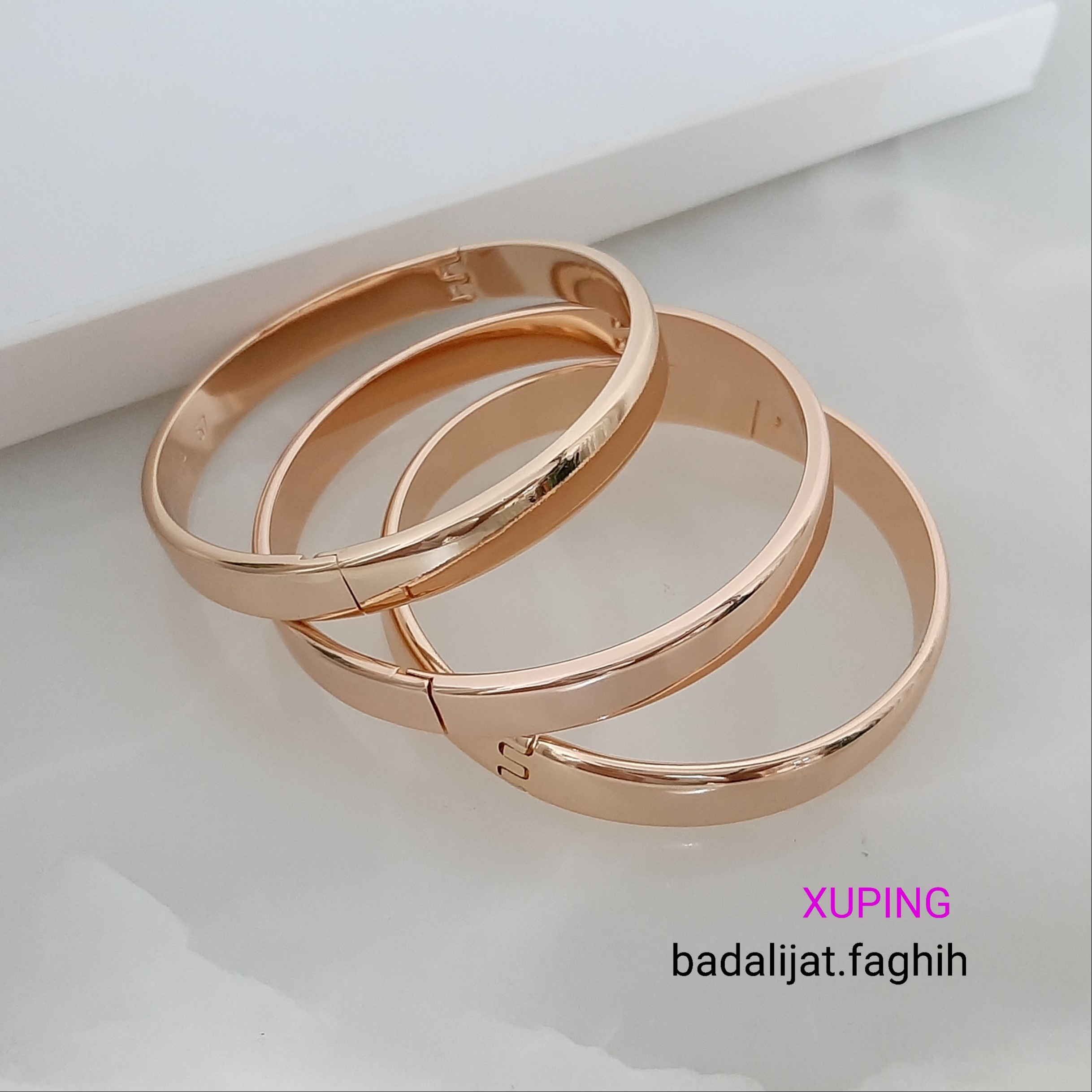 دستبند النگویی ژوپینگ دونه ای 1/200 حک خورده و رنگ ثابت با آبکاری طلا ورق بزنید