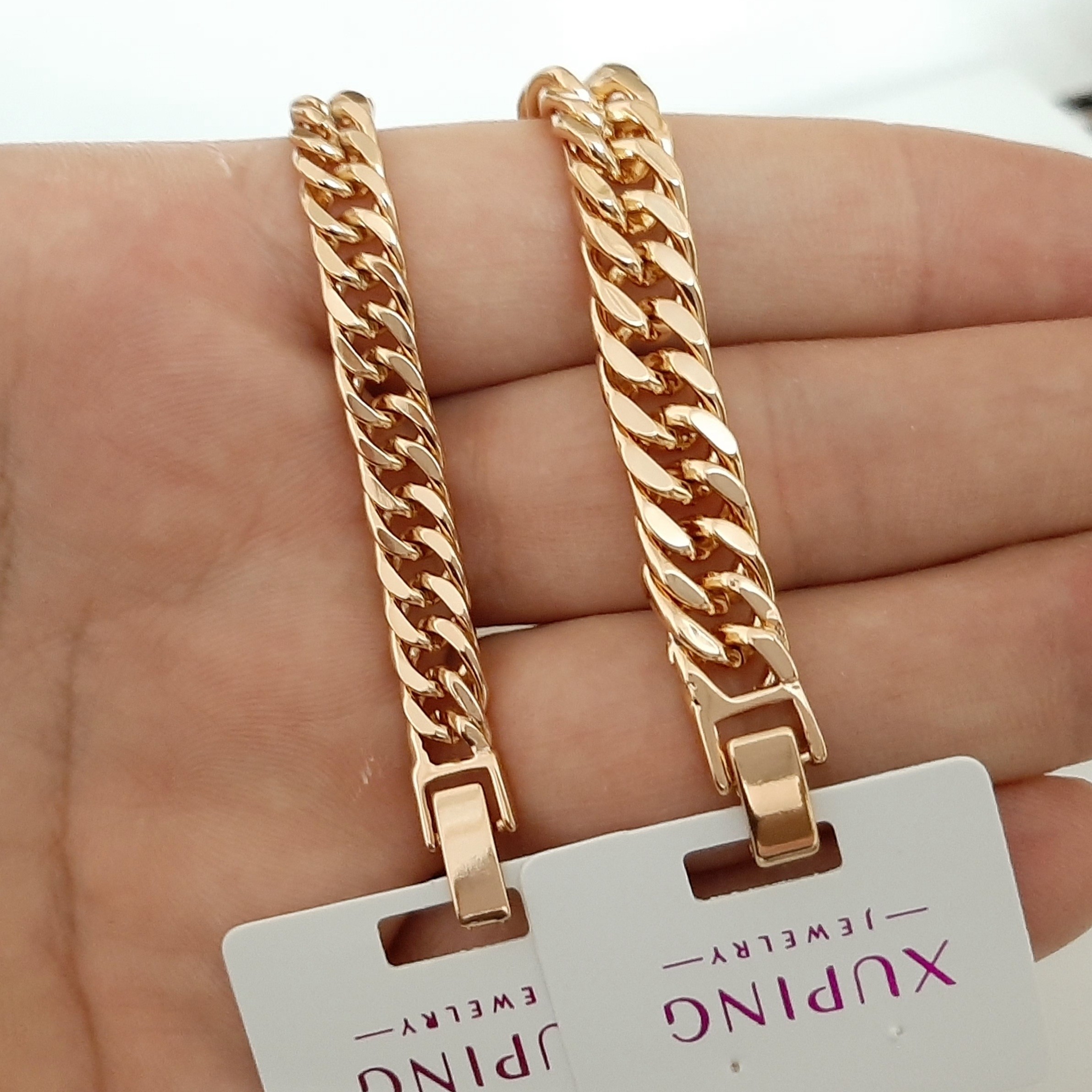 دستبند ژوپینگ کاملا رنگ ثابت با آبکاری طلا حک خورده با ارسال رایگان به کل کشور ورق بزنید و توضیحات رو بخونید لطفا
