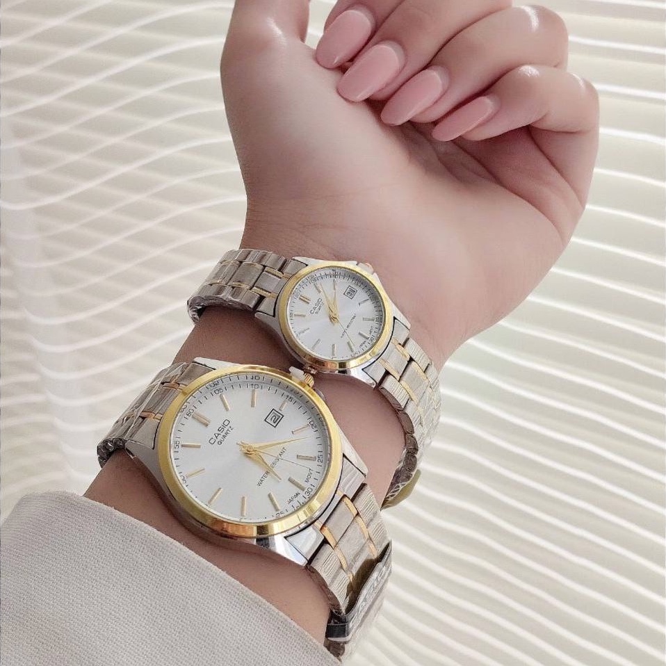 ست ساعت مچی زنانه و مردانه قیمت ست کاسیو استیل تاریخدار موتور ژاپن مارک معروف CASIO نمونه درجه یک ارسال رایگان
