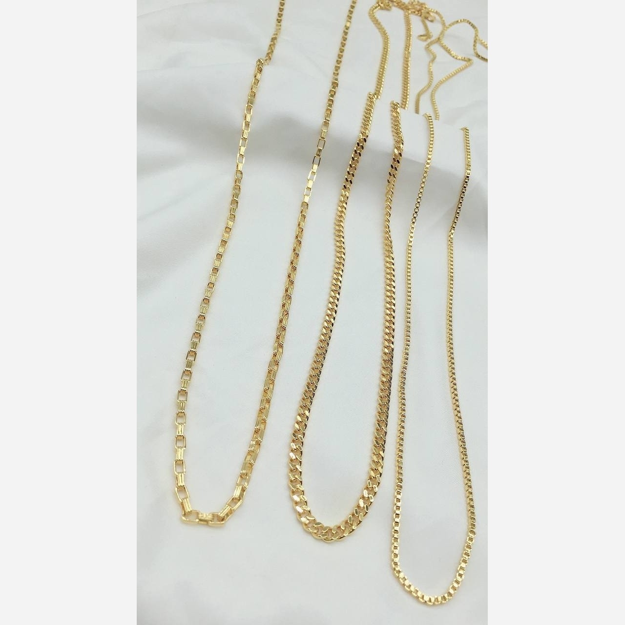 زنجیرهای یک متری طرح طلا در شکل های مختلف