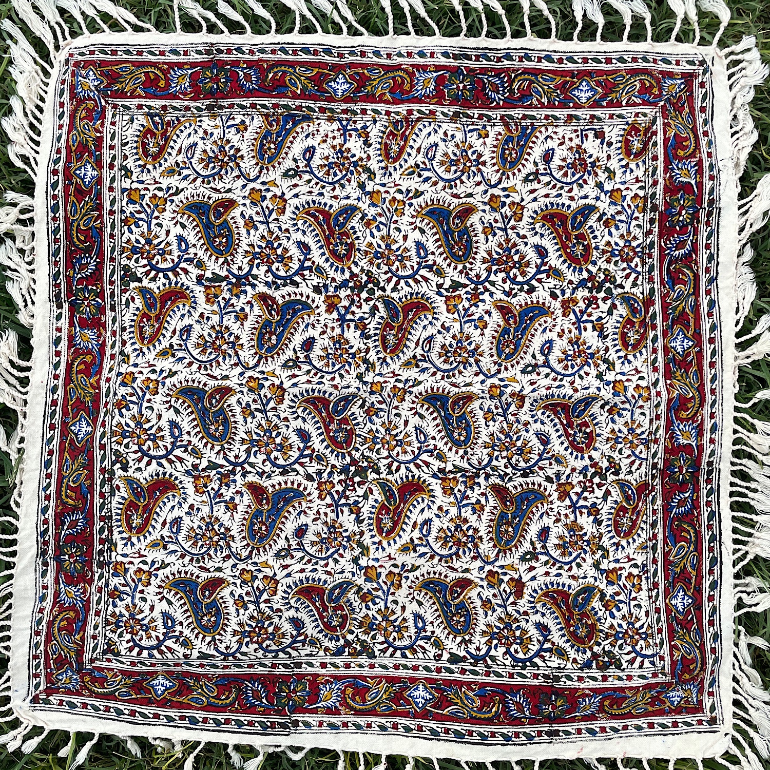 رومیزی عسلی قلمکار طرح مادربچه