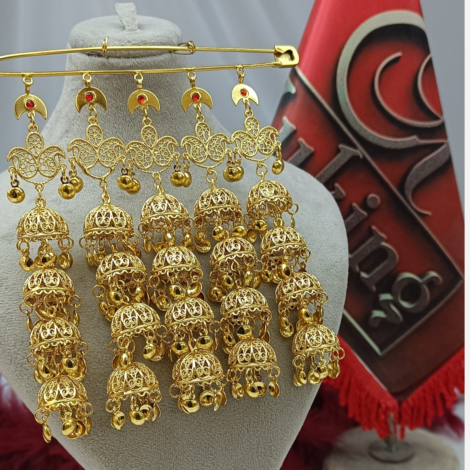 سنجاق لوستری هندی