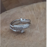 انگشتر طرح میخ زنانه