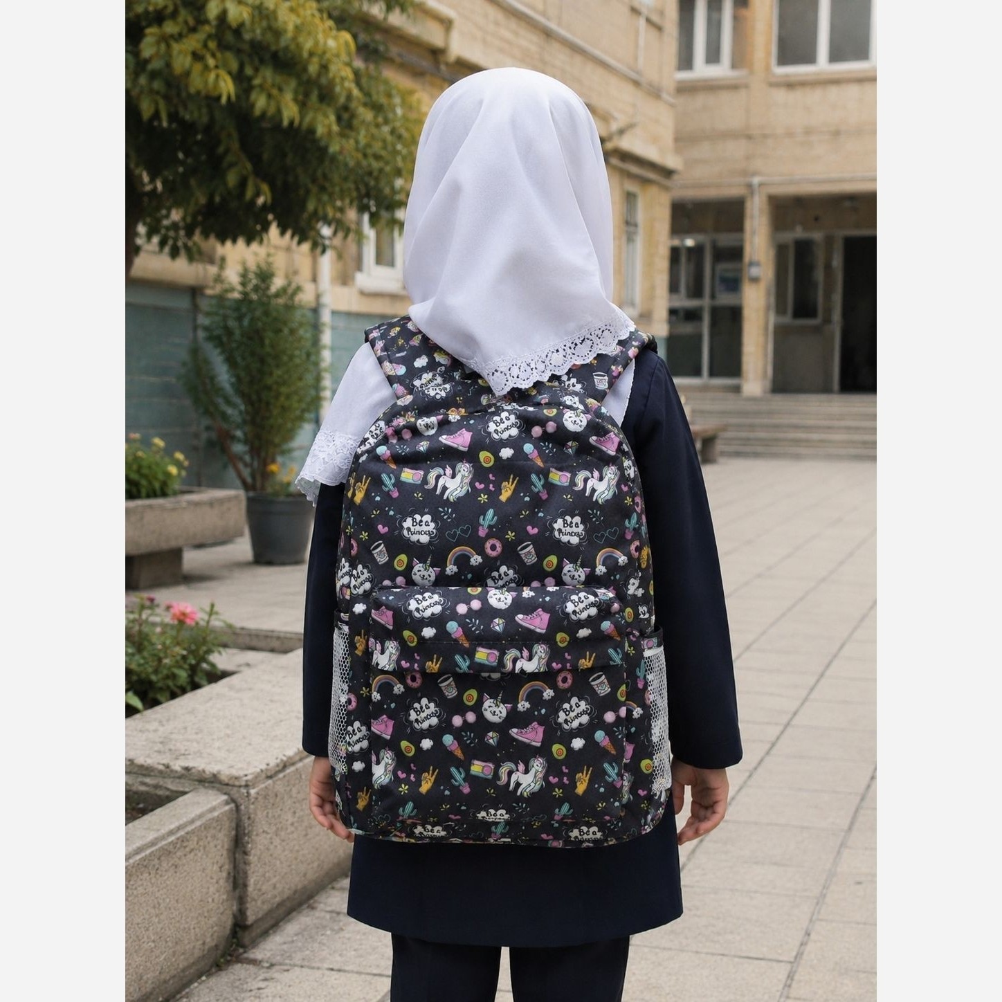 کوله مدرسه طرح دار