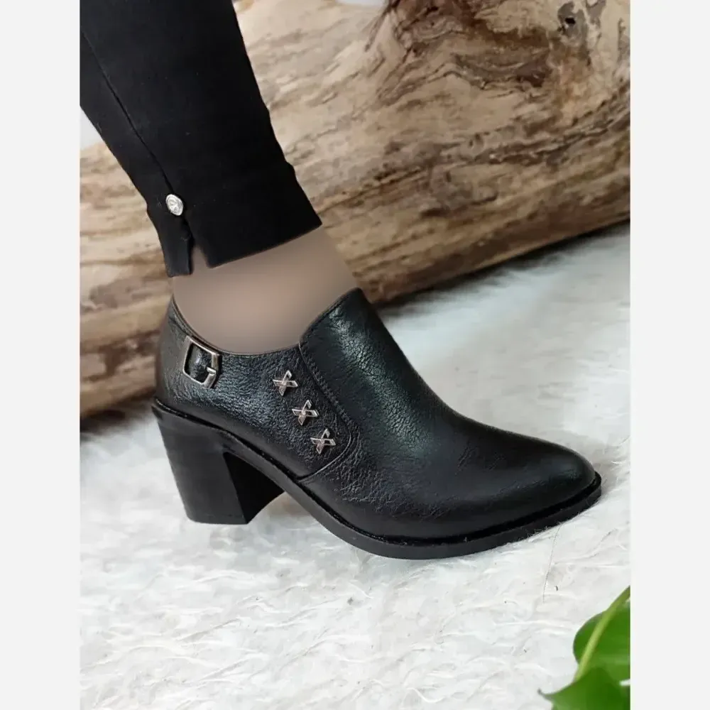 کفش مجلسی طبی زنانه چرم مشکی پاشنه 7 سانت سایز 37 تا 41