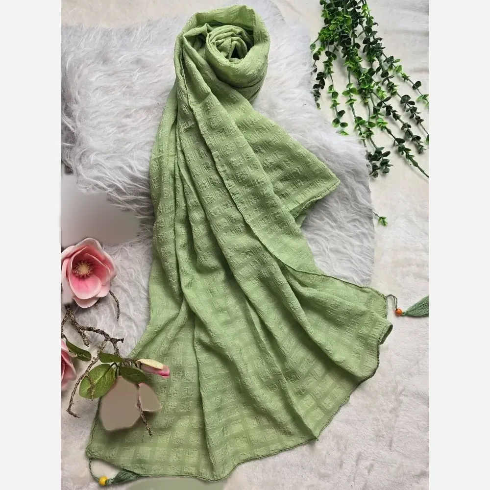 شال نخی حریر طرحدار زنانه مدل مهلقا ابعاد 180 در 75 سانتیمتر