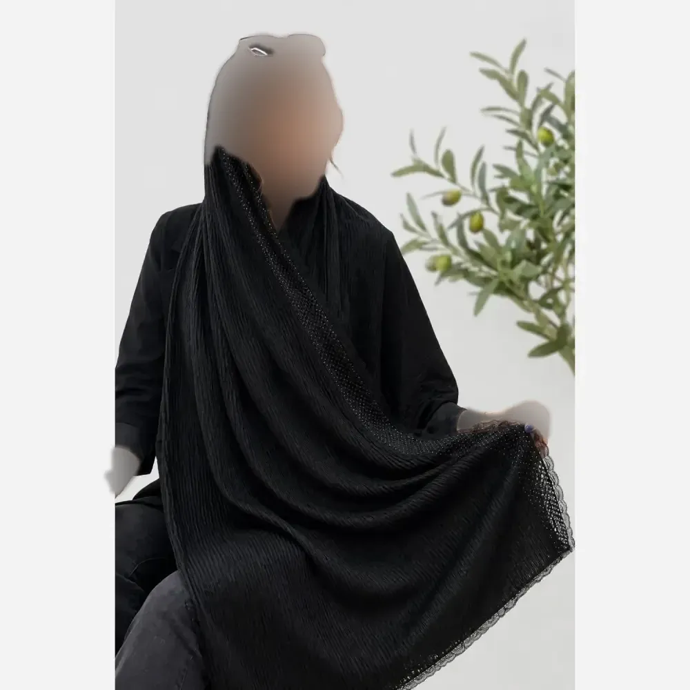 شال مجلسی آفاق جنس برشکا لب دانتل و نگینکوبی ابعاد 180 در 70 سانتیمتر