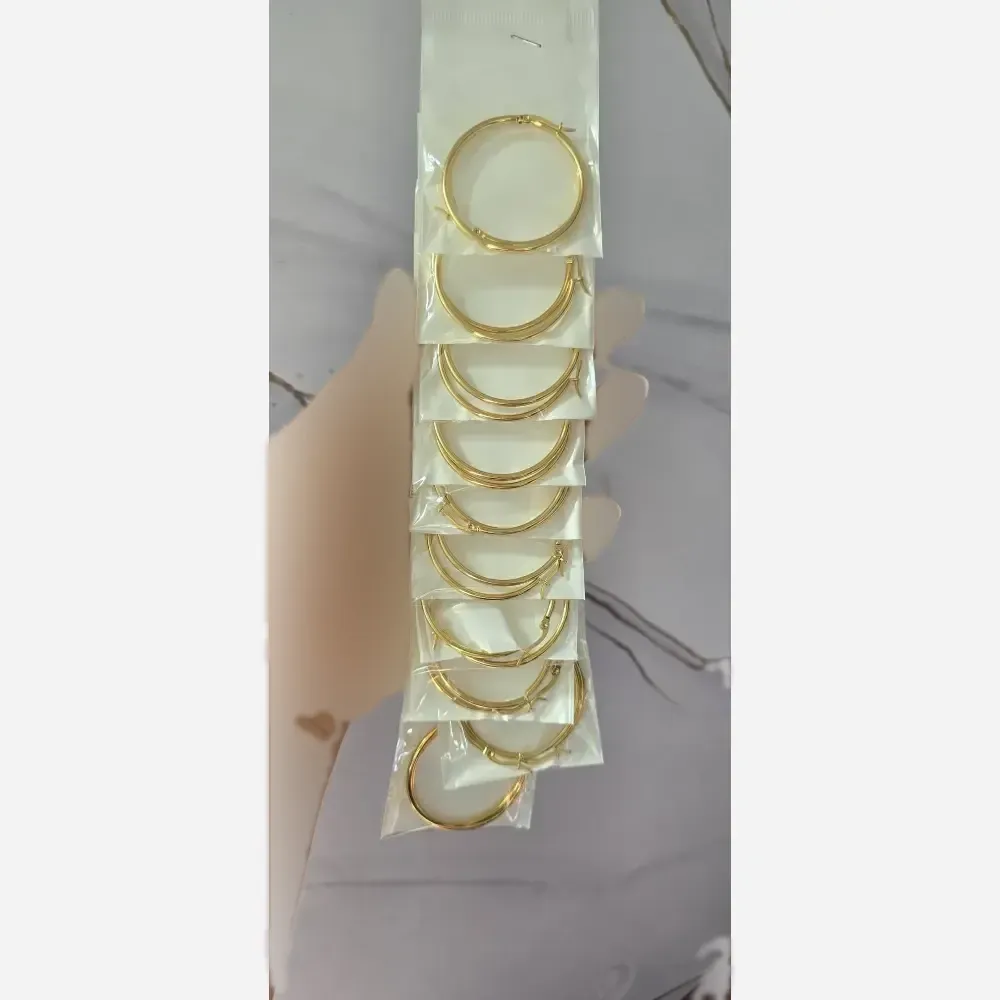 گوشواره حلقه ای زنانه طرح طلا جنس استیل رنگ ثابت قطر 4 سانت