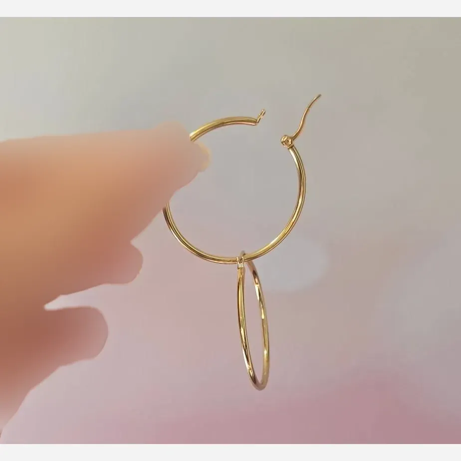 گوشواره حلقه ای زنانه طرح طلا جنس استیل رنگ ثابت قطر 4 سانت